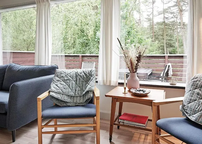 8 Person In Nexo-by Traum * Neksø