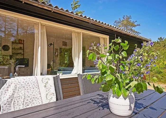 8 Person In Nexo-by Traum *